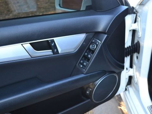 Used 2013 Mercedes-Benz C 300 4MATIC Sedan image 15