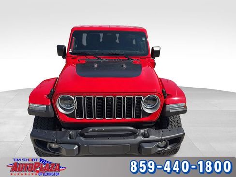 Used 2025 Jeep Wrangler Unlimited Sahara AWD/4WD image 9
