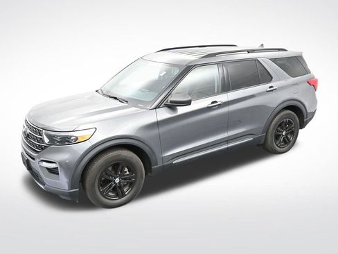 Used 2023 Ford Explorer XLT w/ Equipment Group 202A image 25