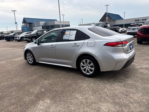 Used 2024 Toyota Corolla LE FWD image 14