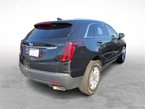Used 2020 Cadillac XT5 Luxury image 3