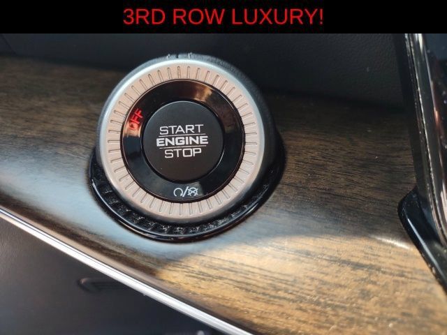 Used 2023 Jeep Grand Wagoneer L Series II AWD/4WD image 15