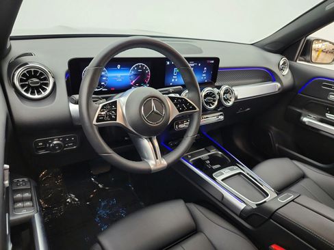 Used 2024 Mercedes-Benz GLB 250 image 13