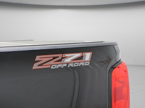 Used 2021 Chevrolet Colorado Z71 image 28
