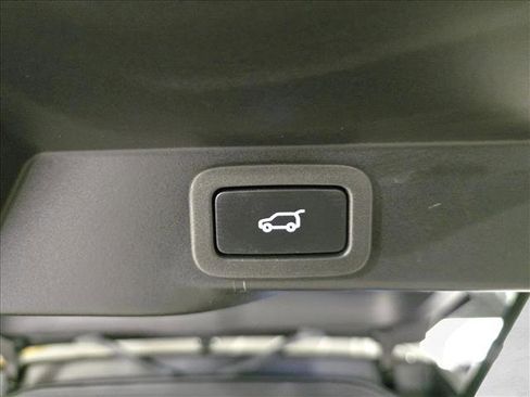 Used 2016 Land Rover Range Rover Sport HSE image 12