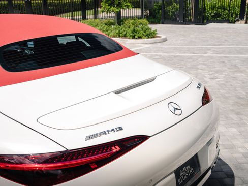 Used 2023 Mercedes-Benz SL 55 AMG 4MATIC image 60