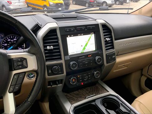 Used 2019 Ford F250 Lariat w/ Lariat Ultimate Package image 6