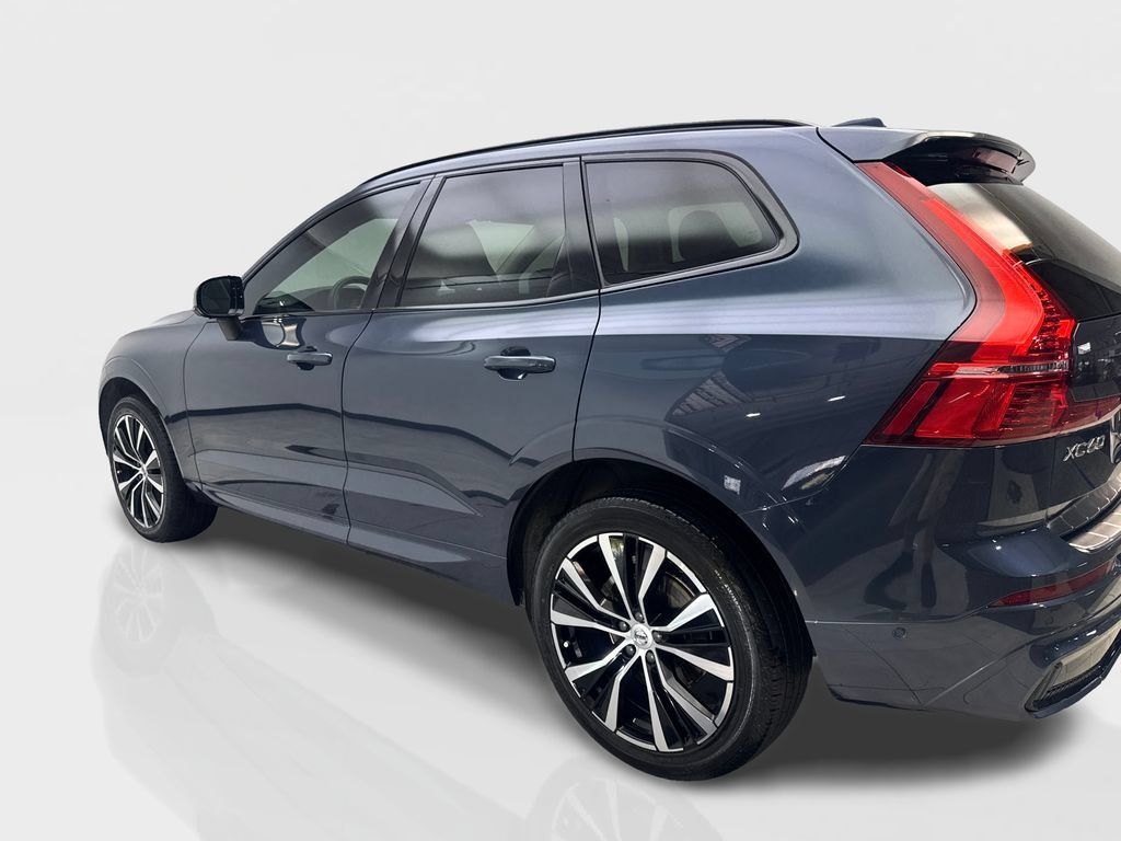 Used 2024 Volvo XC60 B5 Plus w/ Protection Package Premier AWD/4WD image 15