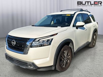 Used 2022 Nissan Pathfinder SV