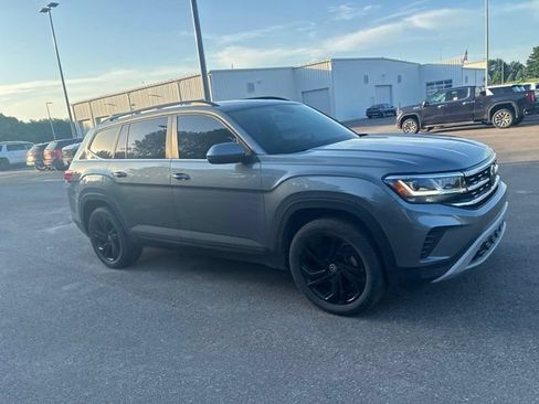 Used 2022 Volkswagen Atlas SE FWD image 6