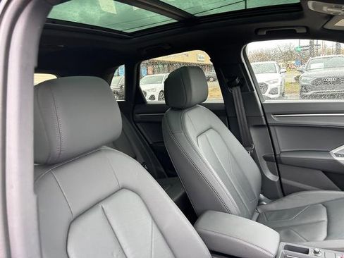 Used 2024 Audi Q3 2.0T Premium w/ Convenience Package image 26