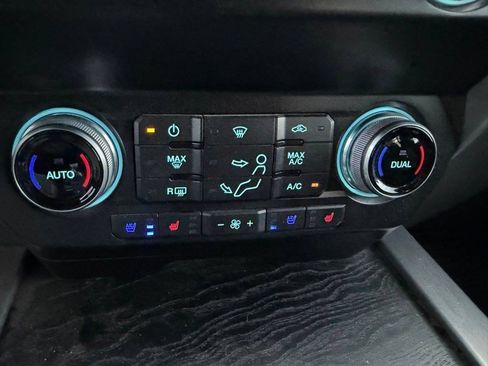 Used 2019 Ford F250 Platinum w/ Platinum Ultimate Package AWD/4WD image 18