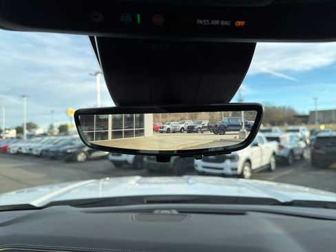 Used 2024 GMC Sierra 3500 Denali Ultimate image 34