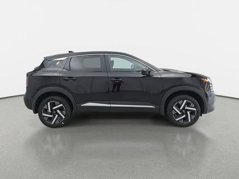 Certified 2025 Nissan Kicks SV FWD image 4