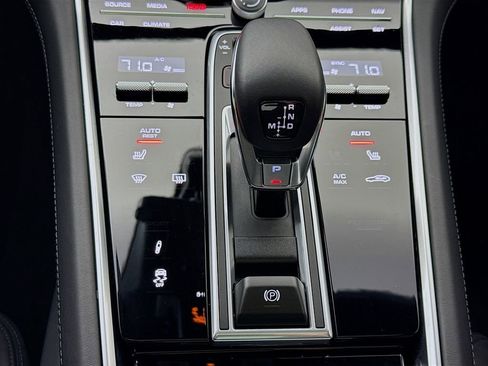 Certified 2023 Porsche Panamera GTS image 23
