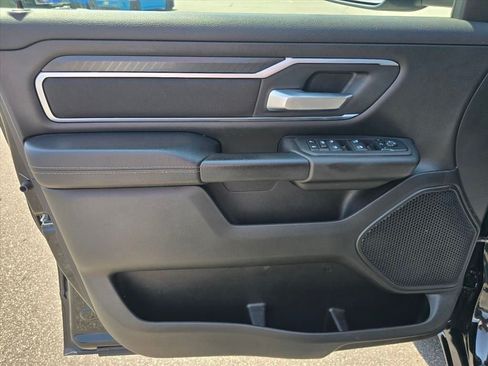 Used 2025 RAM 1500 Big Horn AWD/4WD image 9