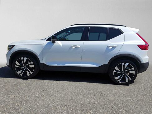 Used 2026 Volvo XC40 B5 Plus w/ Climate Package AWD/4WD image 6