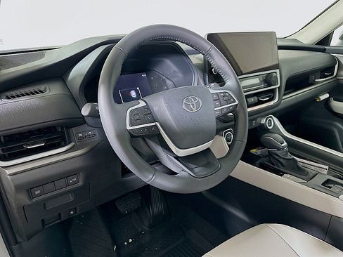 New 2026 Toyota Grand Highlander AWD Hybrid image 10