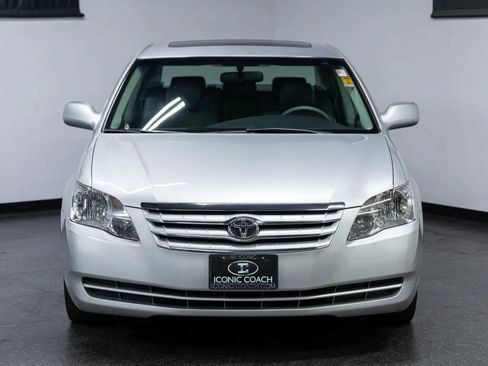 Used 2005 Toyota Avalon XL image 2