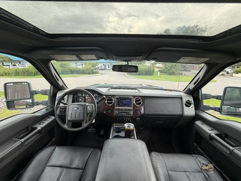 Used 2011 Ford F350 Lariat w/ Lariat Ultimate Pkg AWD/4WD image 24