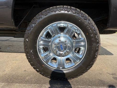 Used 2014 Ford F250 XL w/ Power Equipment Group AWD/4WD image 17