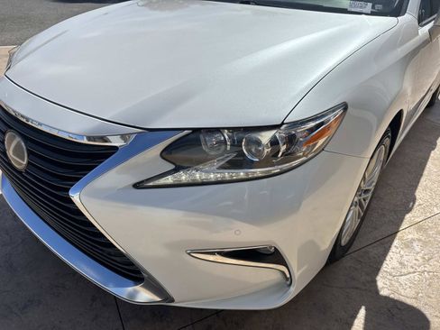 Used 2017 Lexus ES 350 w/ Premium Package image 9