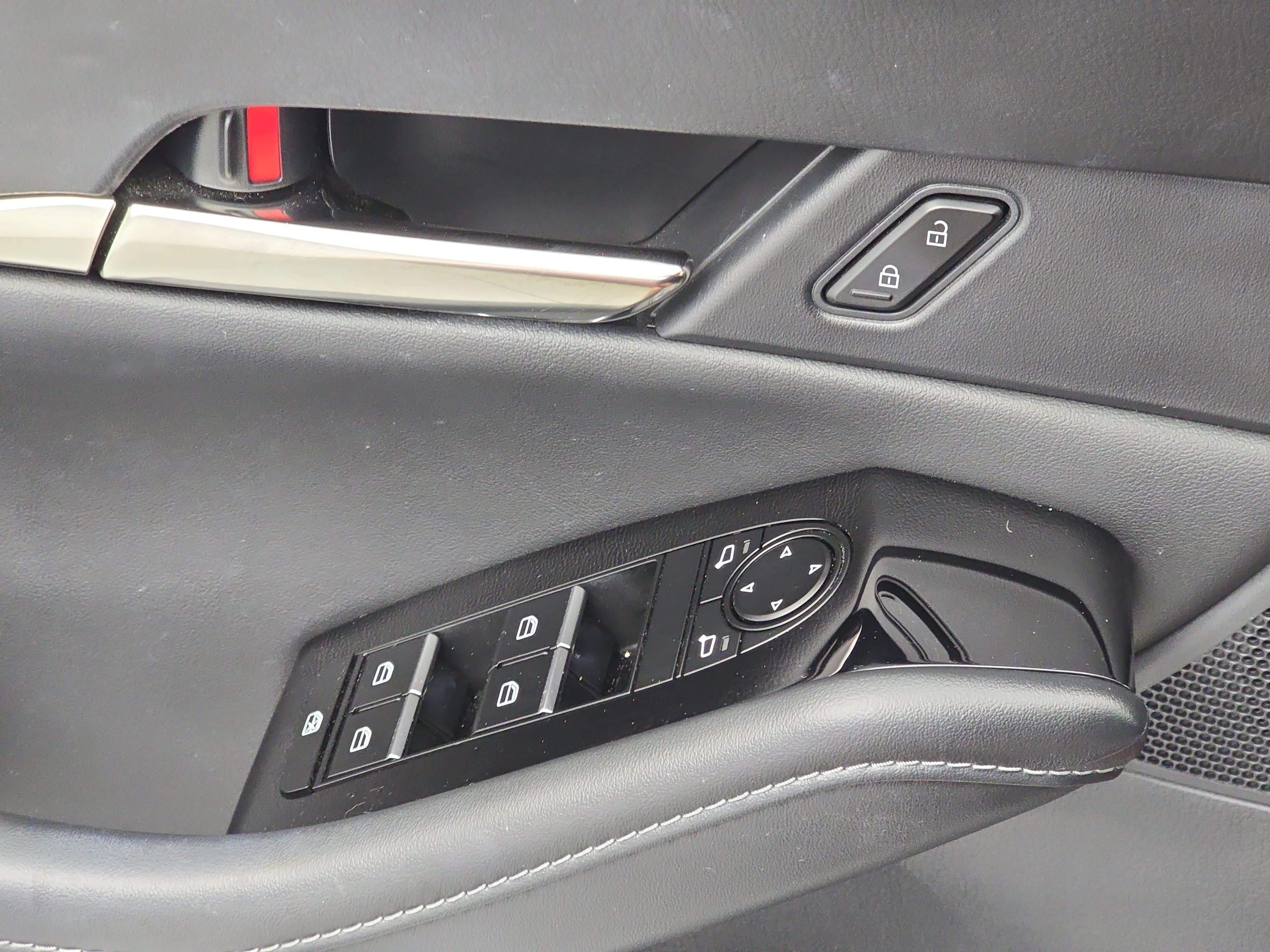 Used 2025 MAZDA CX-30 AWD 2.5 S w/ Preferred Package image 29