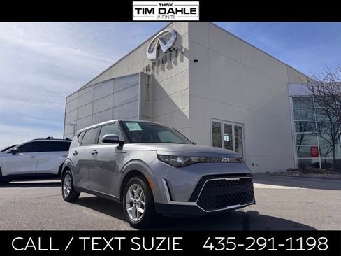 Used 2025 Kia Soul LX w/ LX Technology Package FWD image 1