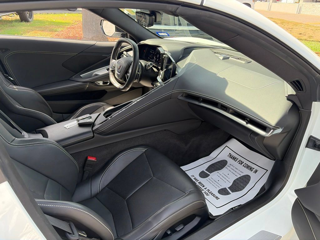 Used 2025 Chevrolet Corvette Z06 w/ Battery Protection Package RWD image 9