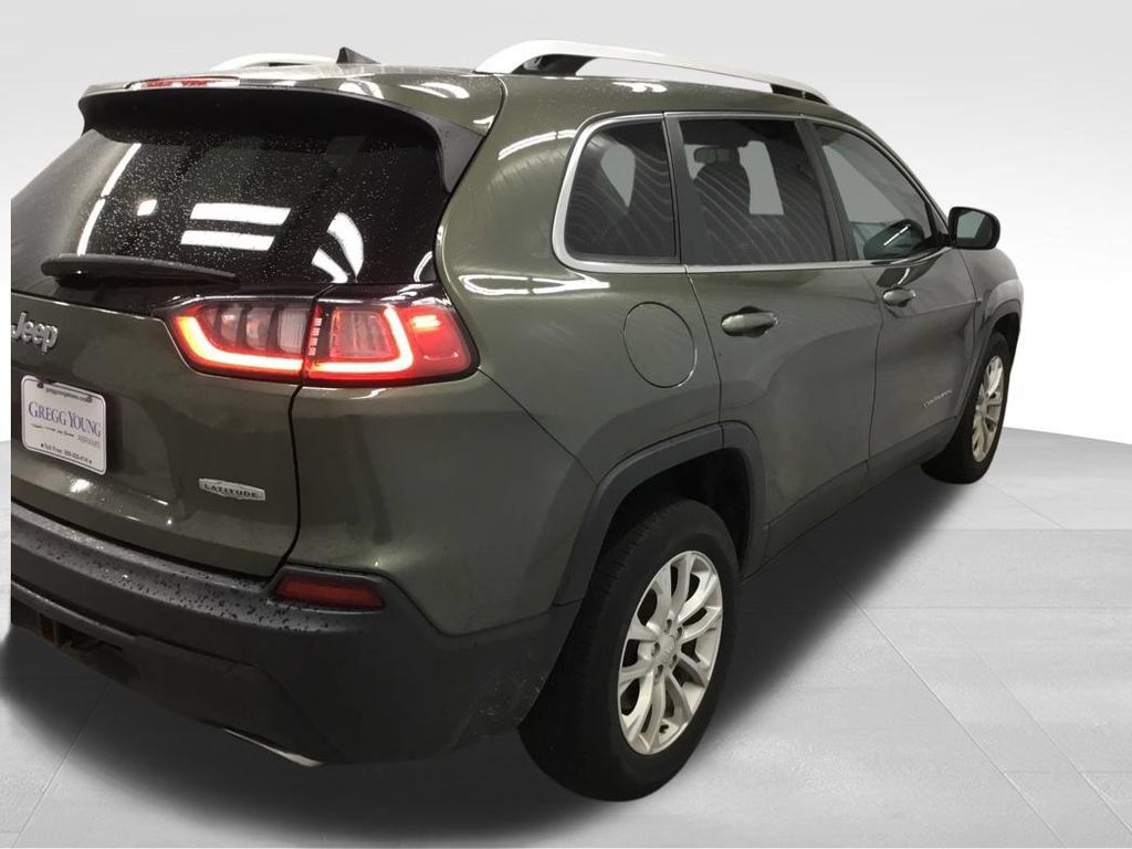 Used 2019 Jeep Cherokee Latitude w/ Cold Weather Group FWD image 28
