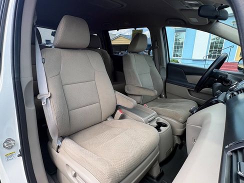 Used 2016 Honda Odyssey SE image 43