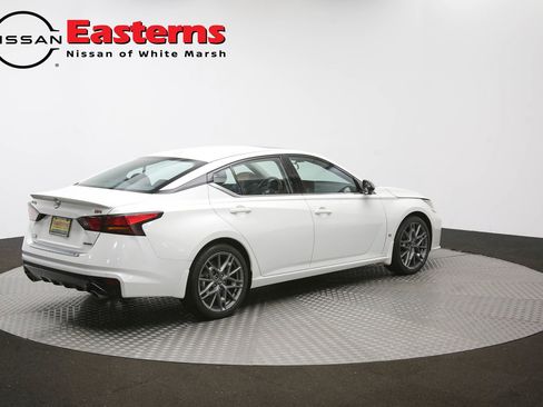 Used 2023 Nissan Altima 2.0 SR FWD image 40