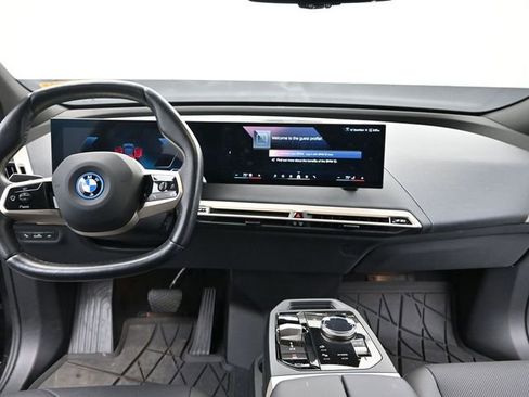 Used 2024 BMW iX xDrive50 w/ Premium Package image 15