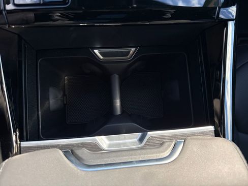 Used 2025 Land Rover Range Rover Sport SE image 21