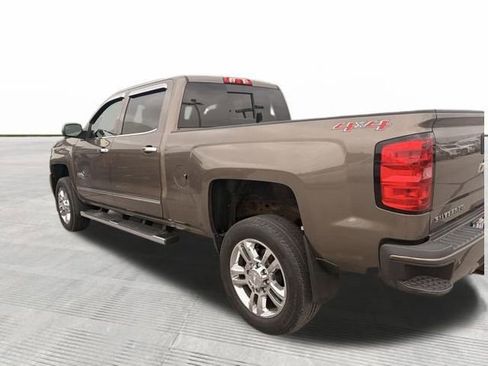 Used 2015 Chevrolet Silverado 2500 High Country w/ Duramax Plus Package AWD/4WD image 4