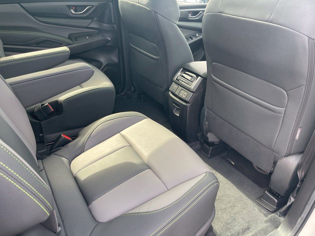 Used 2025 Subaru Ascent Onyx Edition AWD/4WD image 43