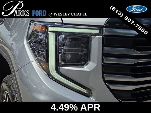 Used 2025 GMC Sierra 1500 AT4 w/ AT4 Premium Package AWD/4WD image 7