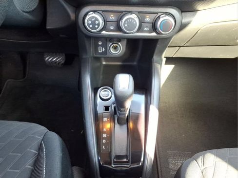 Used 2022 Nissan Kicks S FWD image 19
