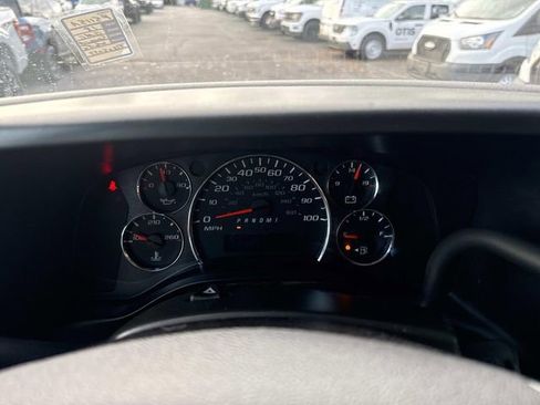 Used 2018 GMC Savana 2500 w/ Enhanced Convenience Package image 38