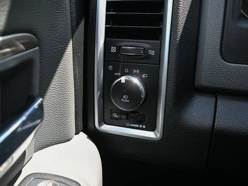 Used 2017 RAM 1500 Big Horn AWD/4WD image 40