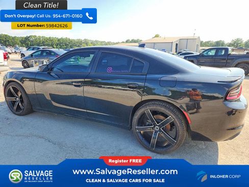 Used 2015 Dodge Charger R/T RWD image 3