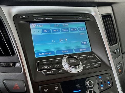 Used 2011 Hyundai Sonata SE w/ Navigation & Sunroof Pkg 4 FWD image 16