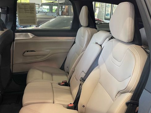 Used 2025 Volvo EX90 Ultra image 33