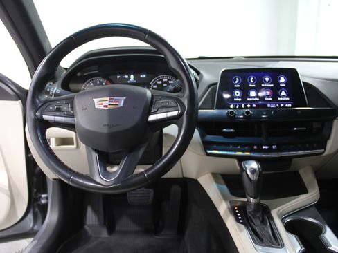 Used 2021 Cadillac CT4 Premium Luxury image 2