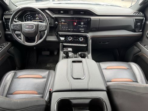 Used 2022 GMC Sierra 1500 AT4 w/ AT4 Premium Package AWD/4WD image 13
