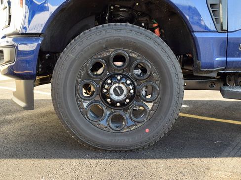 New 2026 Ford F250 XLT w/ XLT Premium Package image 25