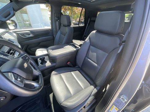 Used 2024 Chevrolet Tahoe LT w/ LT Signature Plus Package RWD image 20