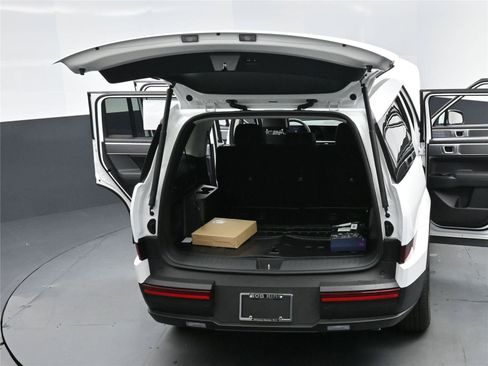 New 2026 Hyundai Santa Fe SE image 16