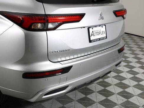 Used 2024 Mitsubishi Outlander SEL image 47