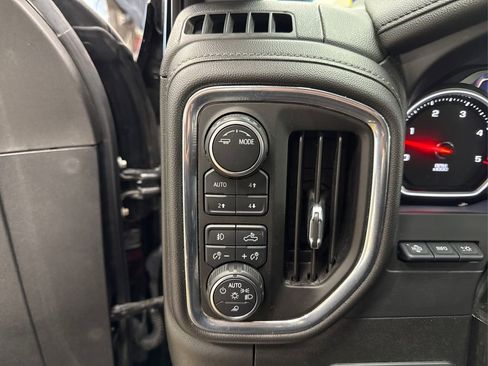 Used 2020 Chevrolet Silverado 2500 LTZ w/ LTZ Plus Package image 37